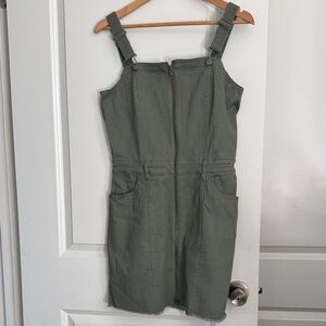 Tinseltown Olive Zip-Up Top